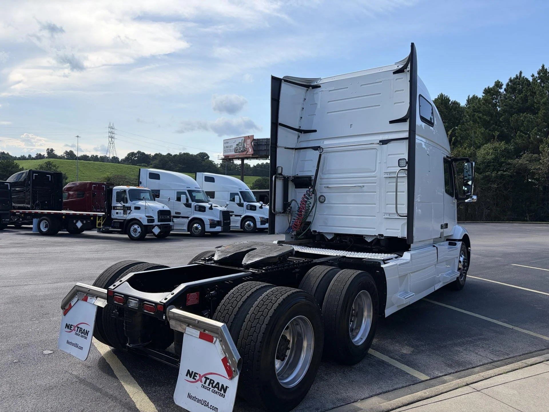 2023 Volvo in Fultondale, AL — photo 5