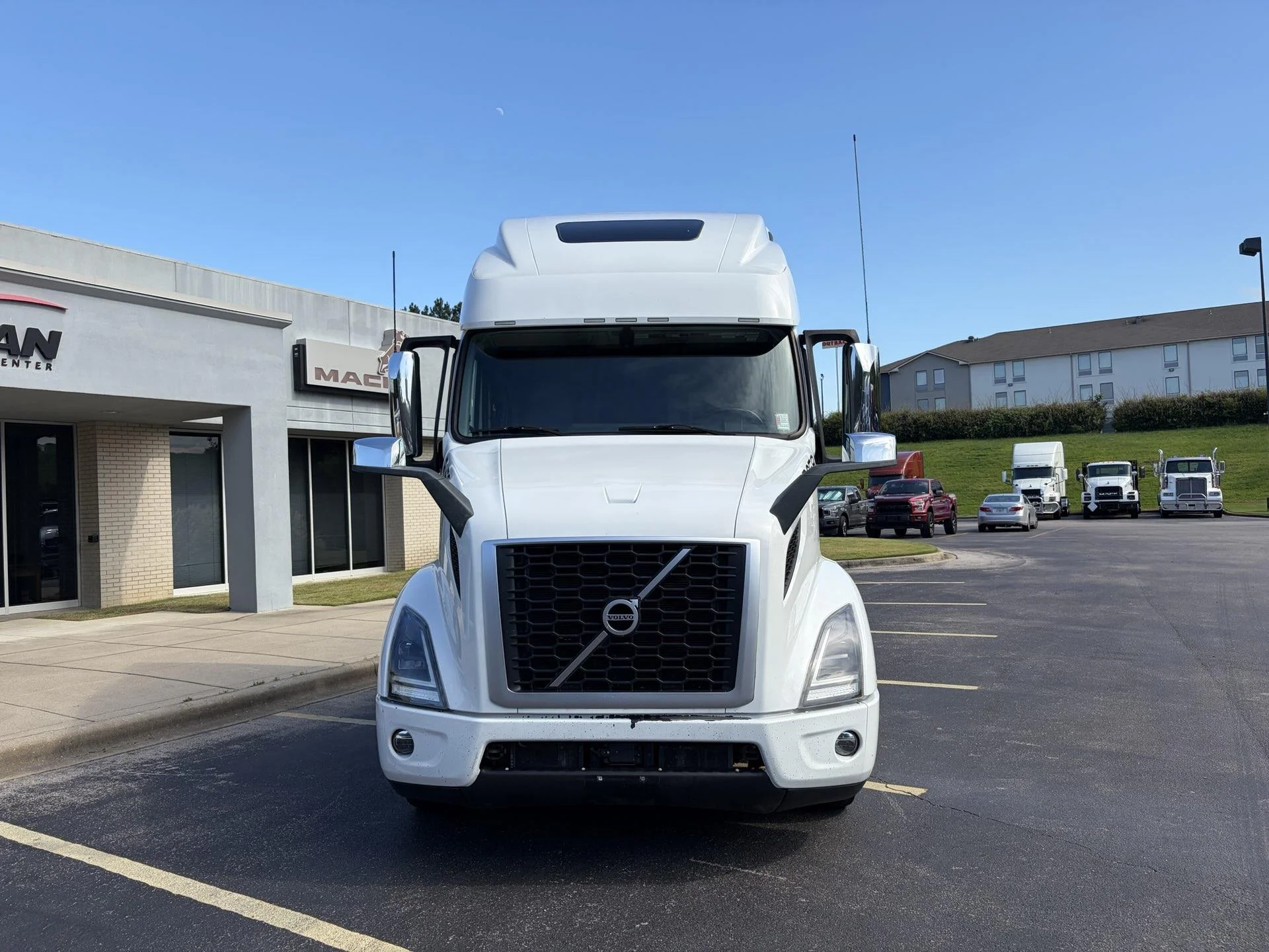 2023 Volvo in Fultondale, AL — photo 2