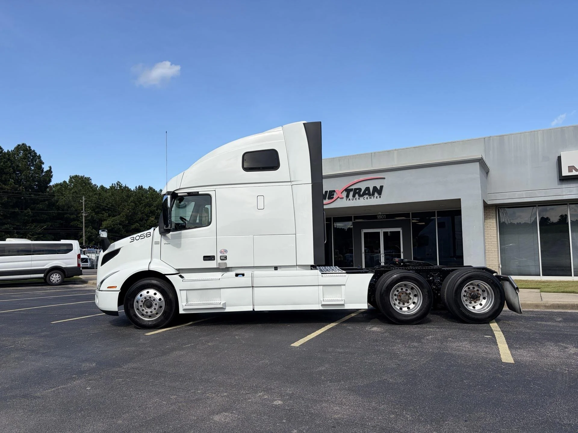 2023 Volvo in Fultondale, AL — photo 9