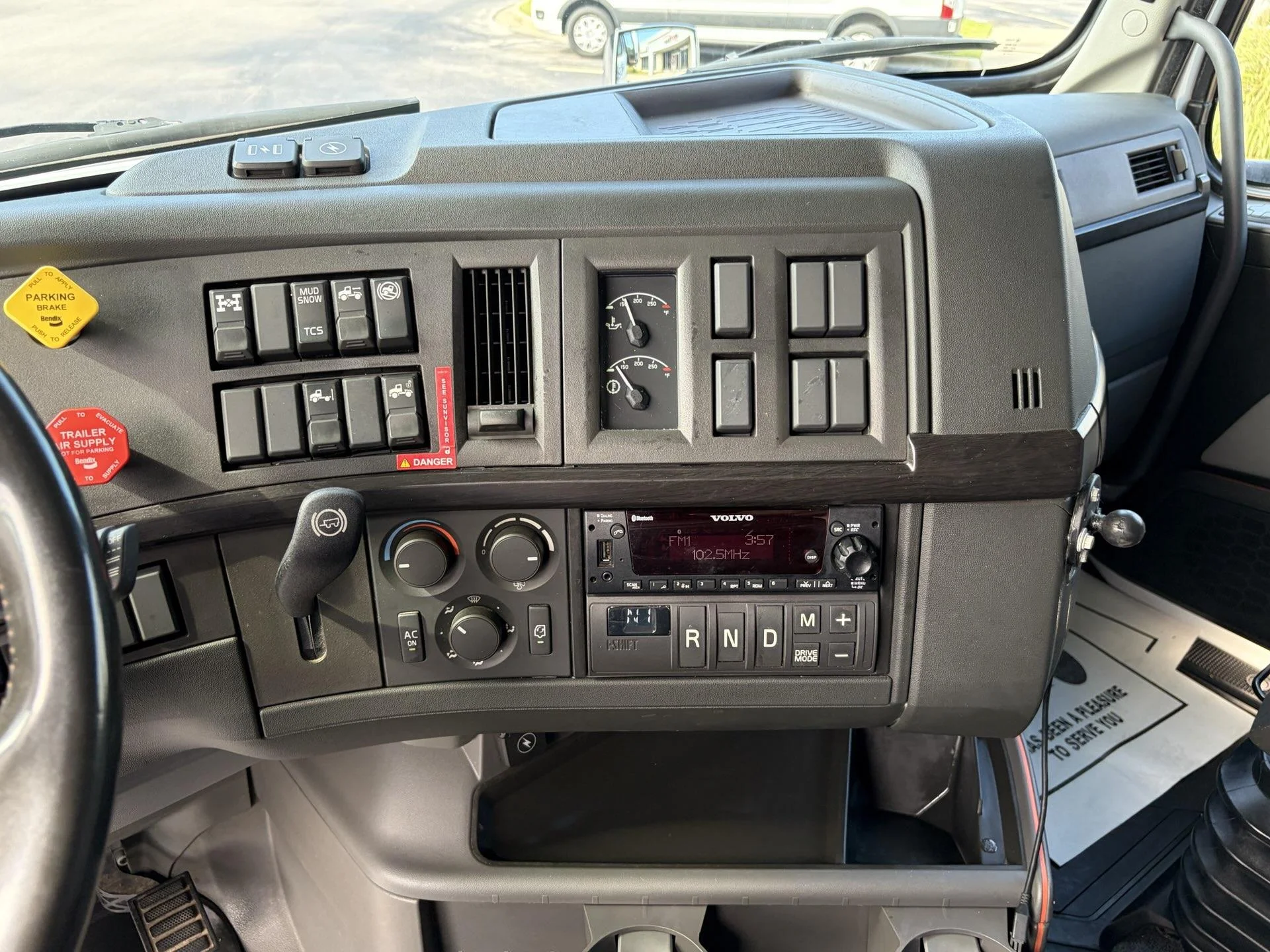 2023 Volvo in Fultondale, AL — photo 22