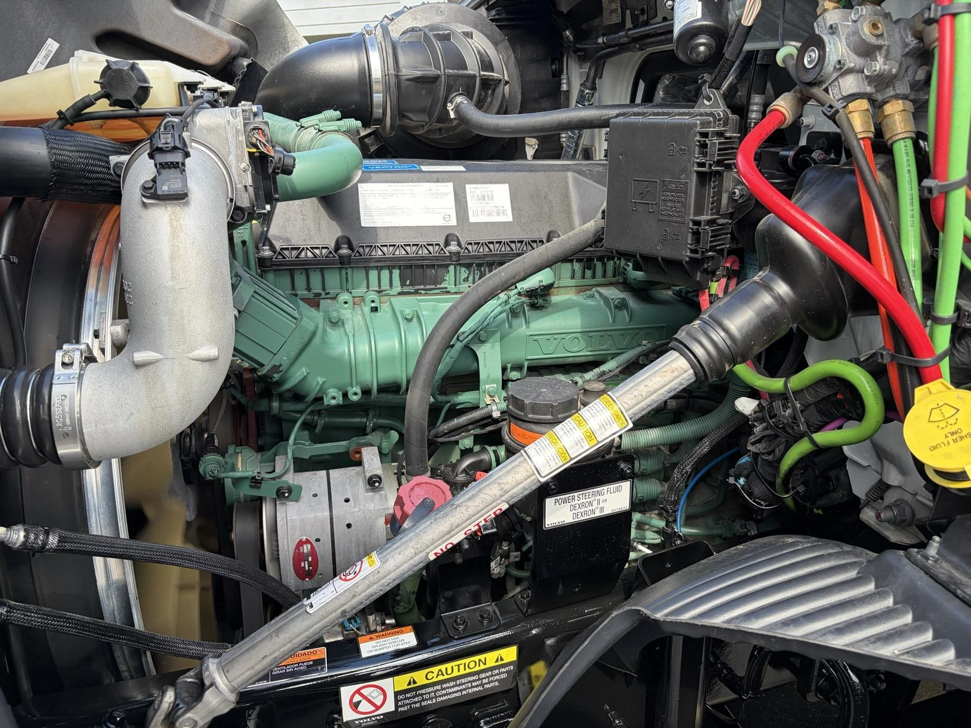 2023 Volvo in Fultondale, AL — photo 12