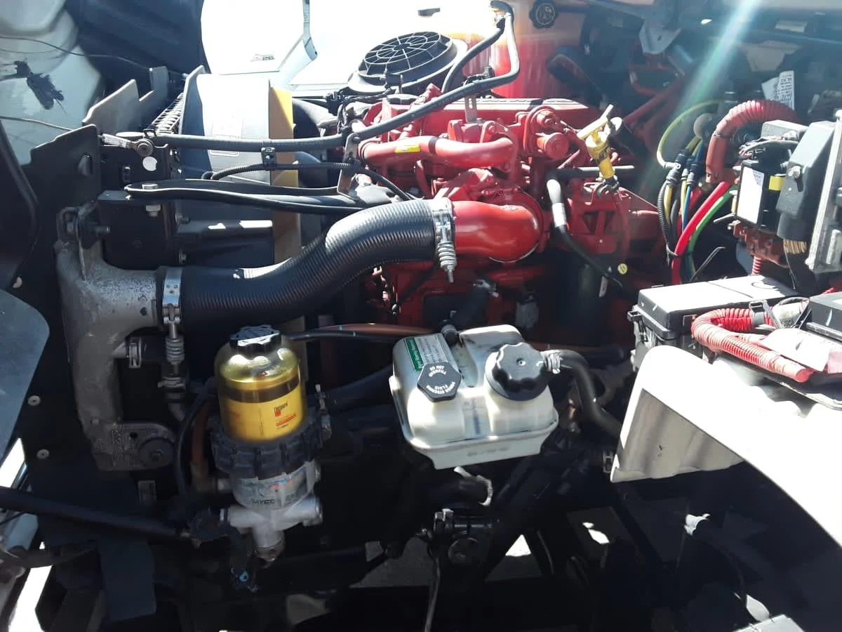 2018 Freightliner M2 106 - image 9