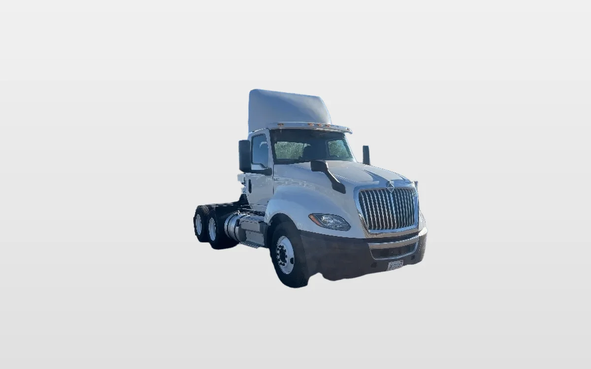 2019 International LT - image 1