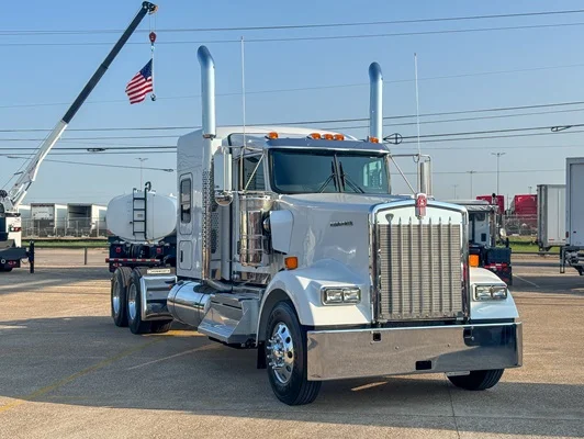 2027 Kenworth W900 in Dallas, TX
