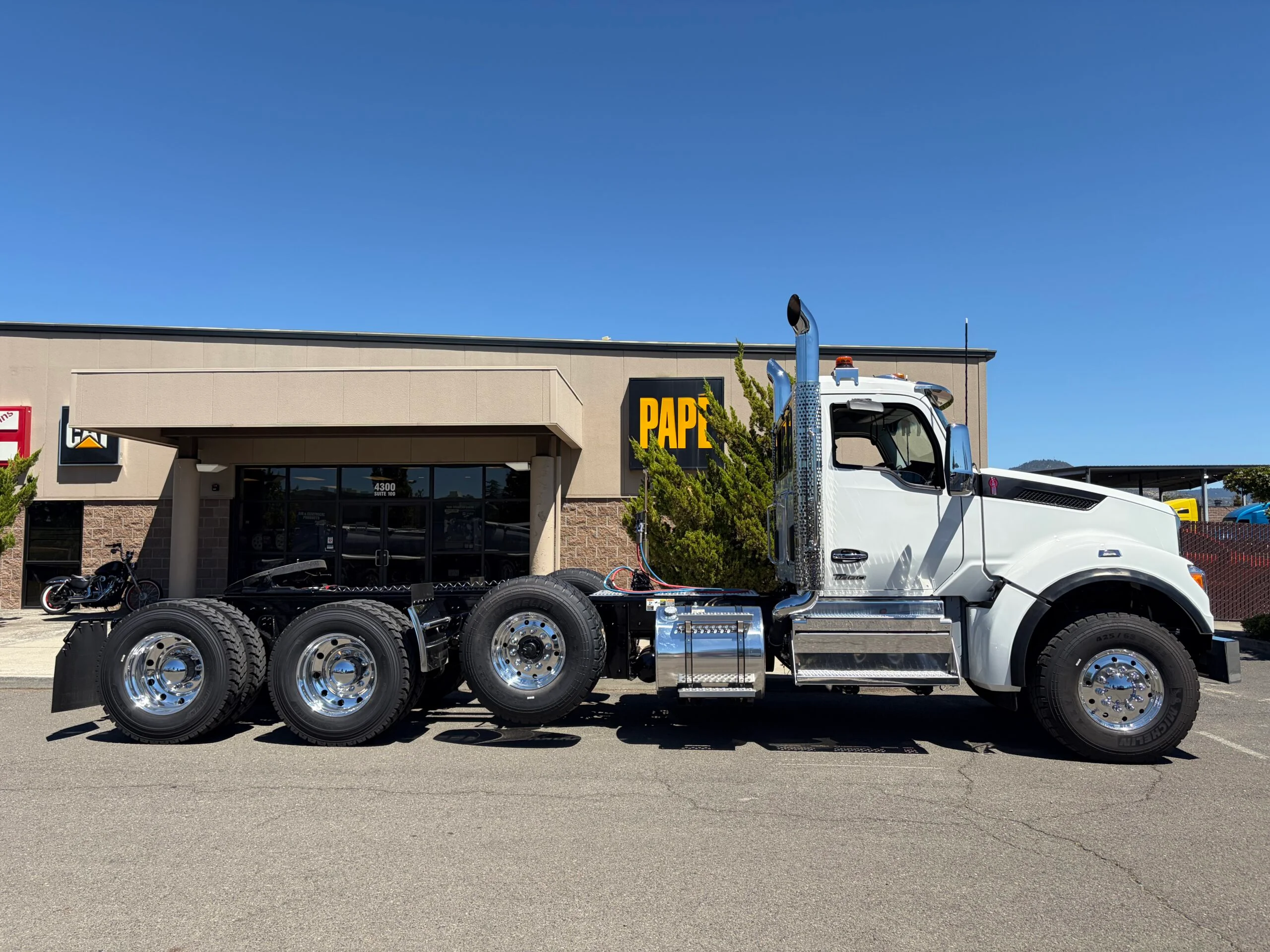 2027 Kenworth T880