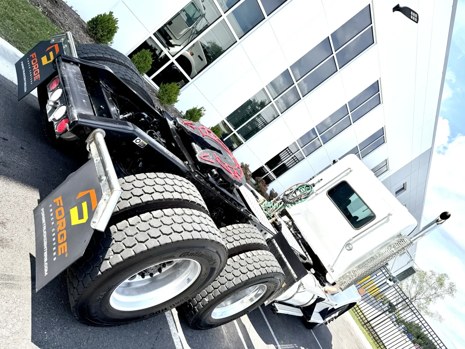 2023 Kenworth T800 - image 11