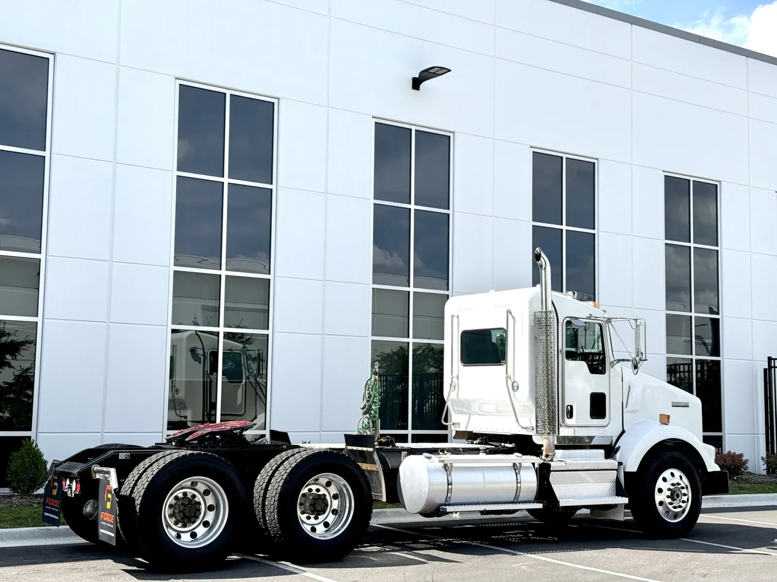 2023 Kenworth T800 - image 5