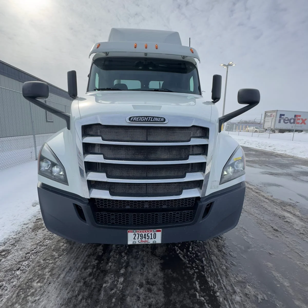 2019 Freightliner Cascadia in West Sacramento, CA — photo 2