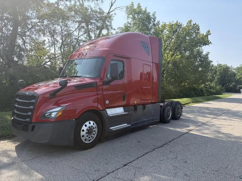2023 Freightliner Cascadia in Walton, KY — photo 16
