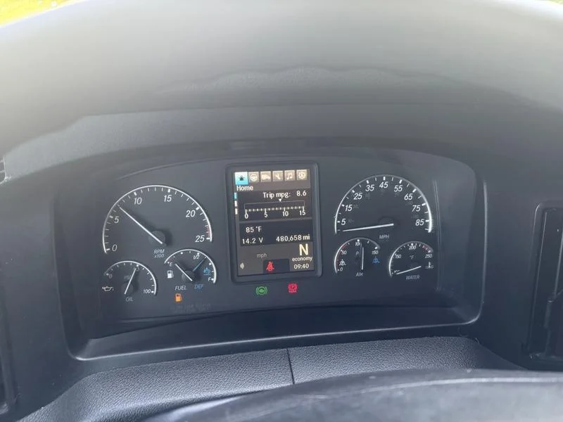 2023 Freightliner Cascadia in Walton, KY — photo 11