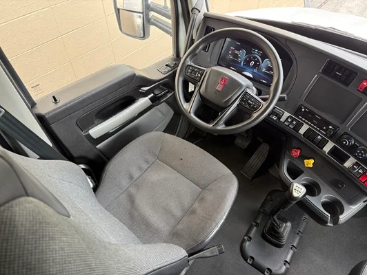 2023 Kenworth T680 in Springfield, MO — photo 31