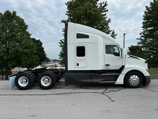 2023 Kenworth T680 in Springfield, MO — photo 20