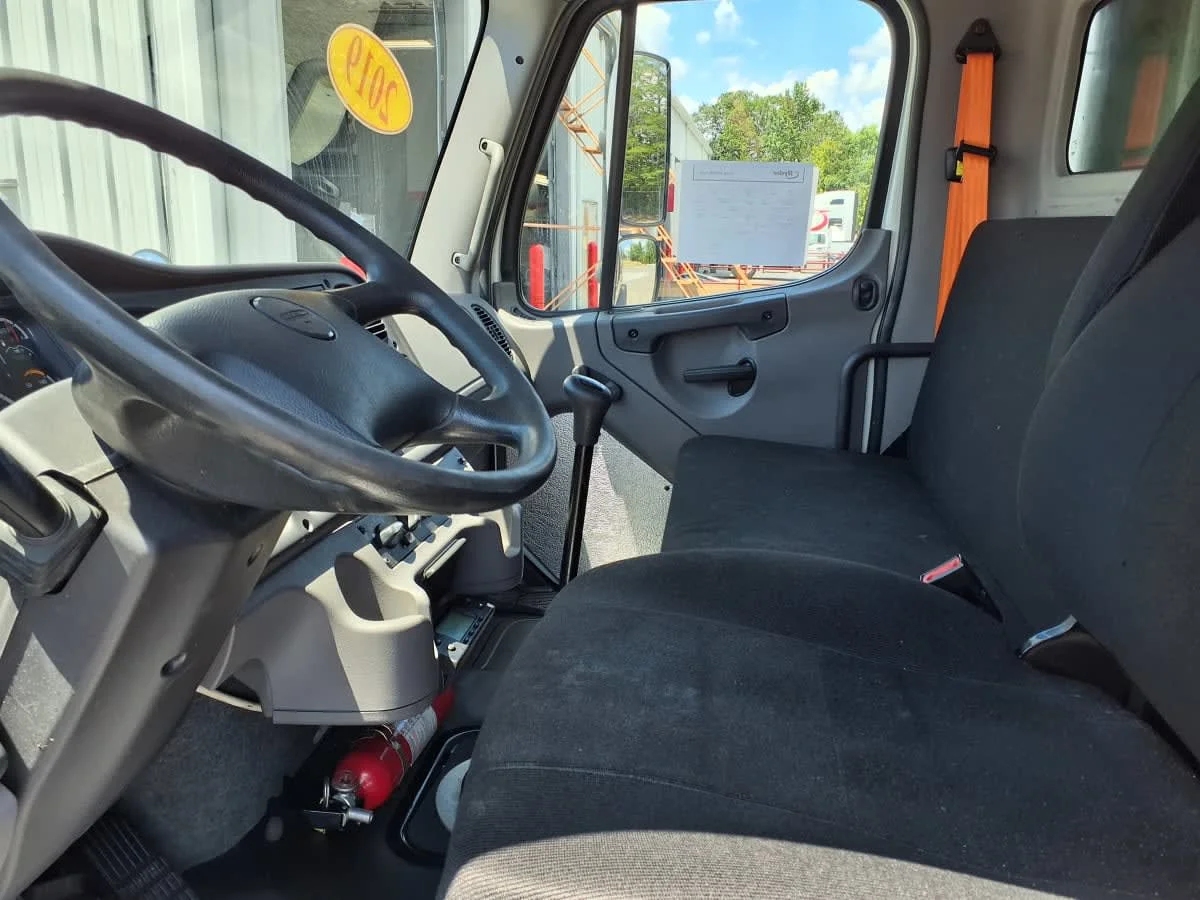 2019 Freightliner M2 106 in Knoxville, TN — photo 8