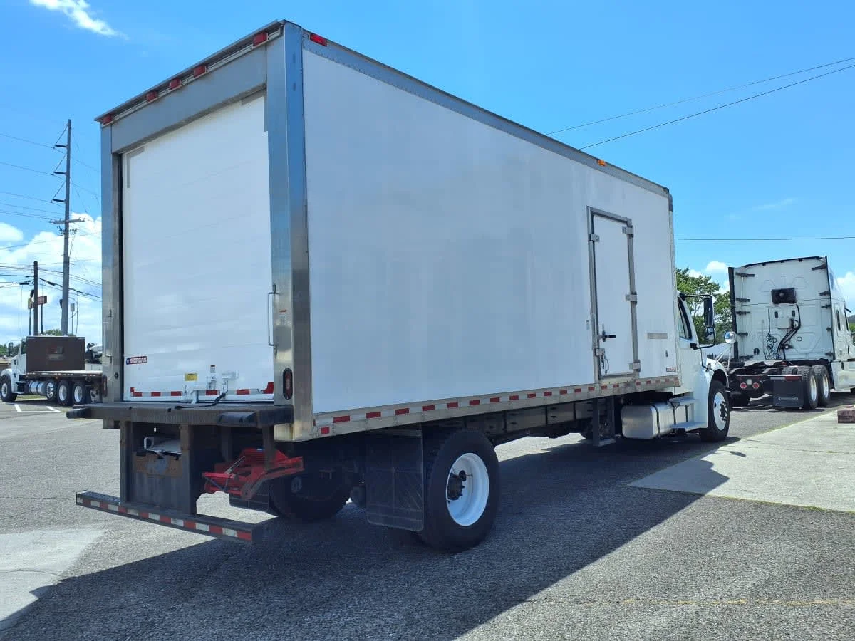 2019 Freightliner M2 106 in Knoxville, TN — photo 4