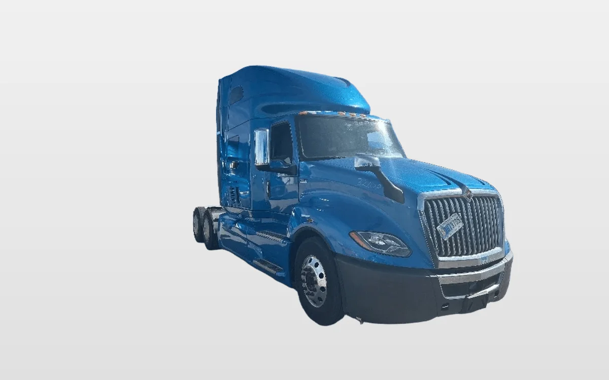 2021 International LT - image 1