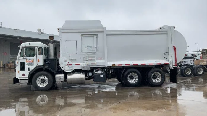 2025 Peterbilt 520 — photo 5