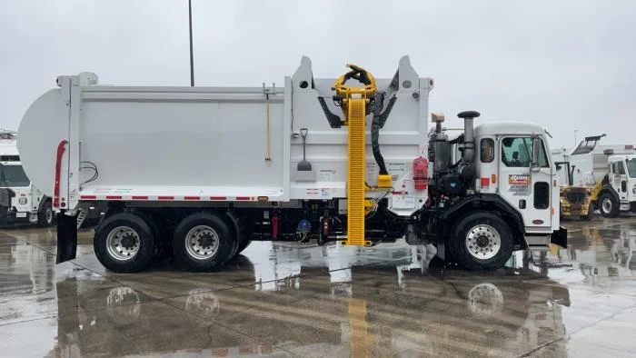 2025 Peterbilt 520 — photo 6