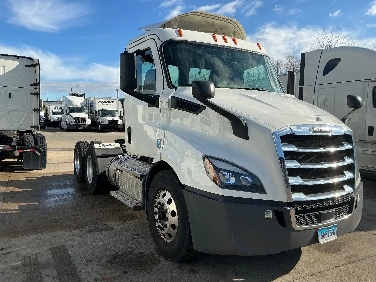 2020 Freightliner Cascadia in Springfield, MA