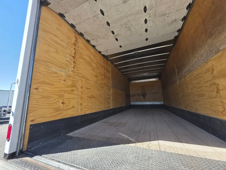 2019 Freightliner eM2 in El Paso, TX — photo 10