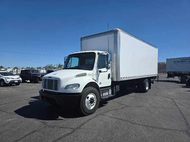 2019 Freightliner eM2 in El Paso, TX — photo 3