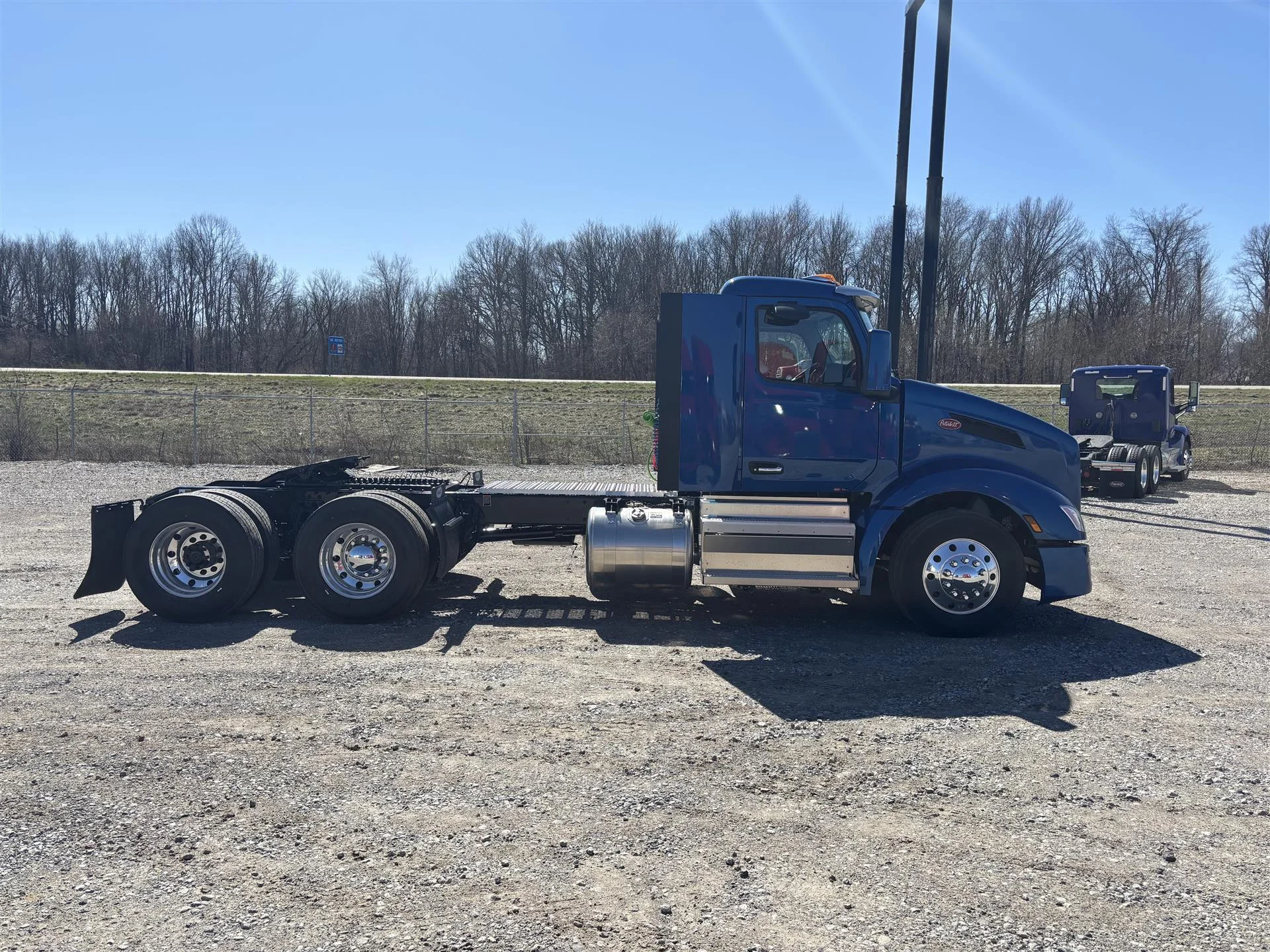 2027 Peterbilt 579 in Canton, OH — photo 2