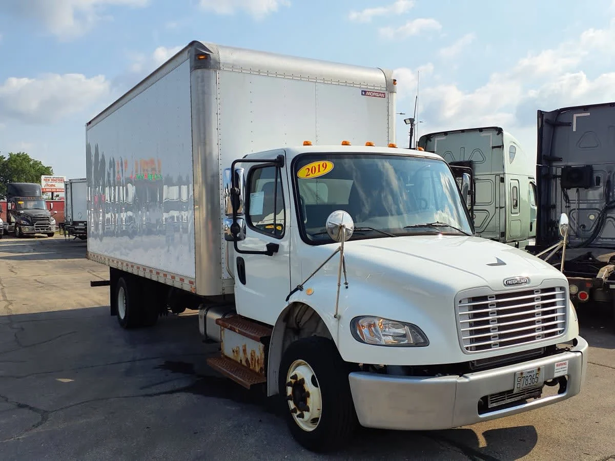 2019 Freightliner M2 106 in Oak Creek, WI — photo 3