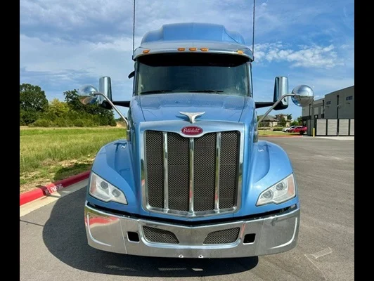 2023 Peterbilt 579 in Springdale, AR — photo 8