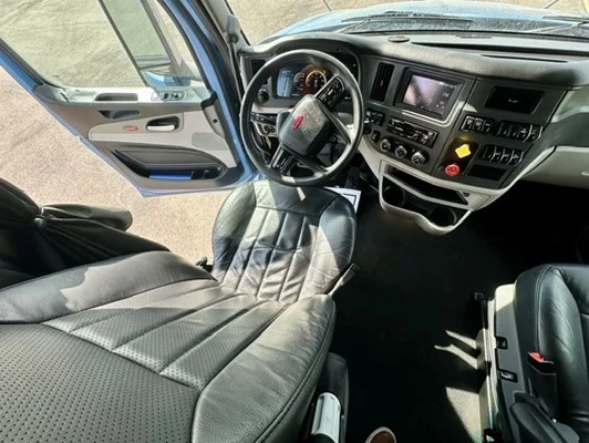 2023 Peterbilt 579 in Springdale, AR — photo 21