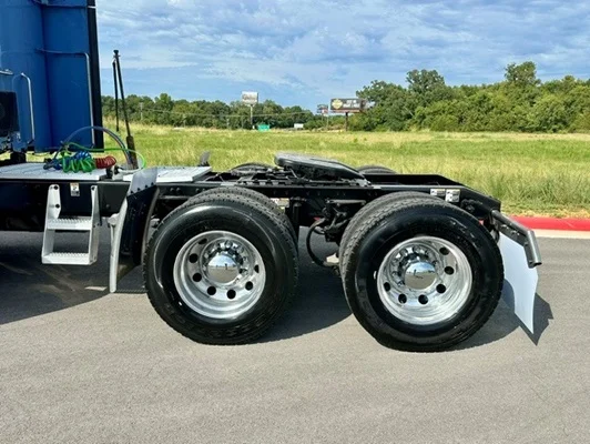 2023 Peterbilt 579 in Springdale, AR — photo 4