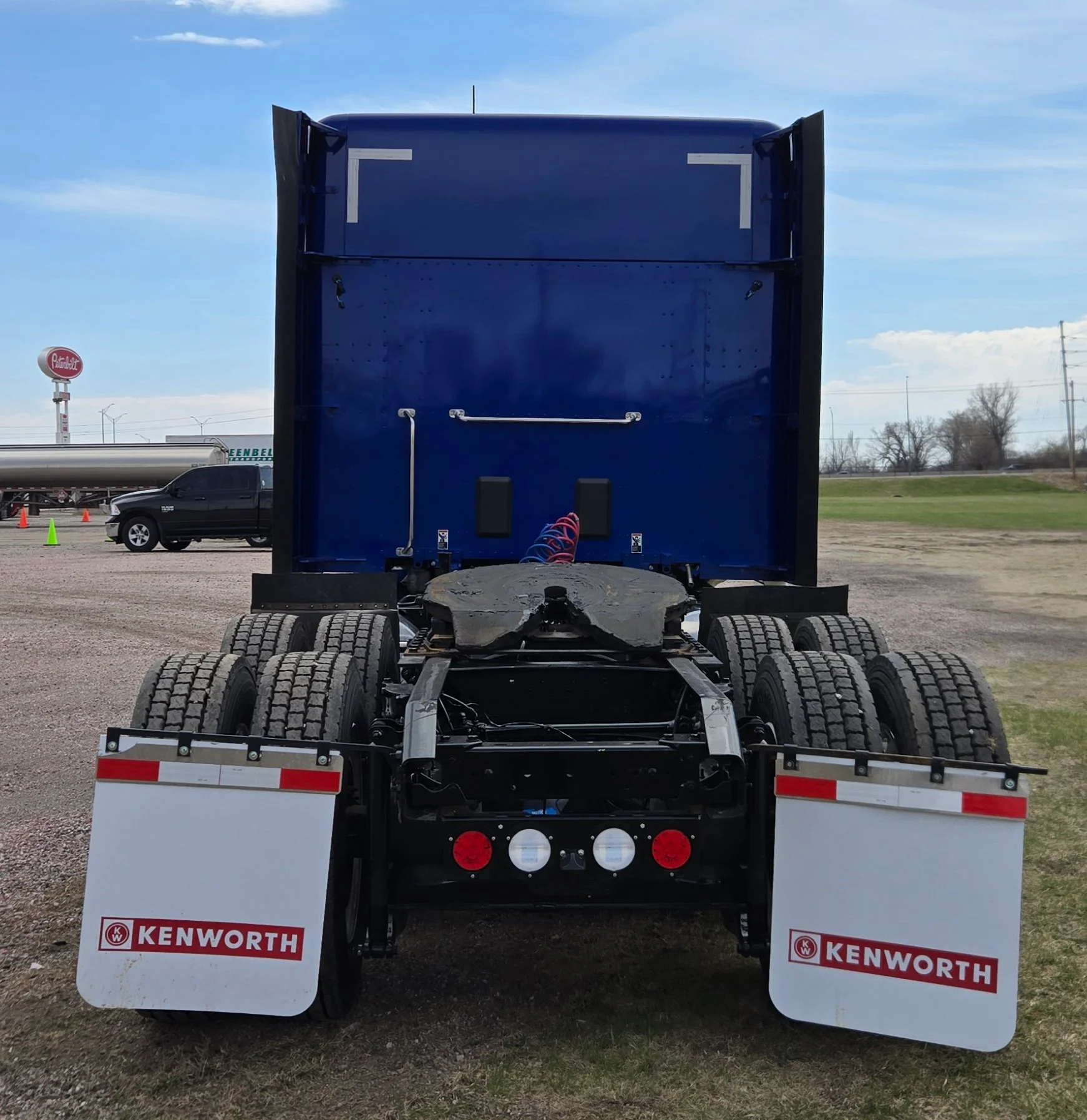 2023 Kenworth T880 - image 4