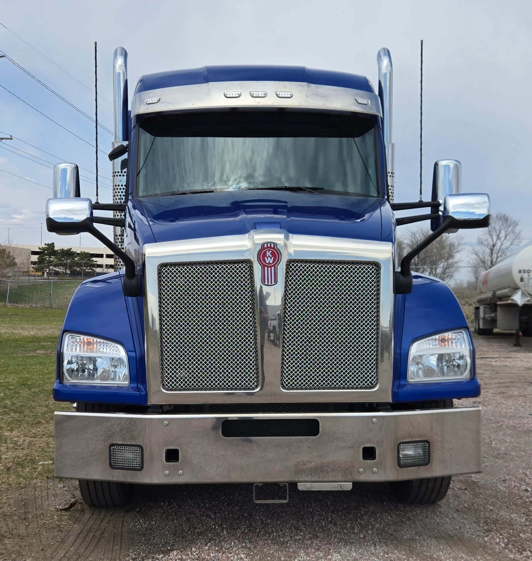 2023 Kenworth T880 - image 6