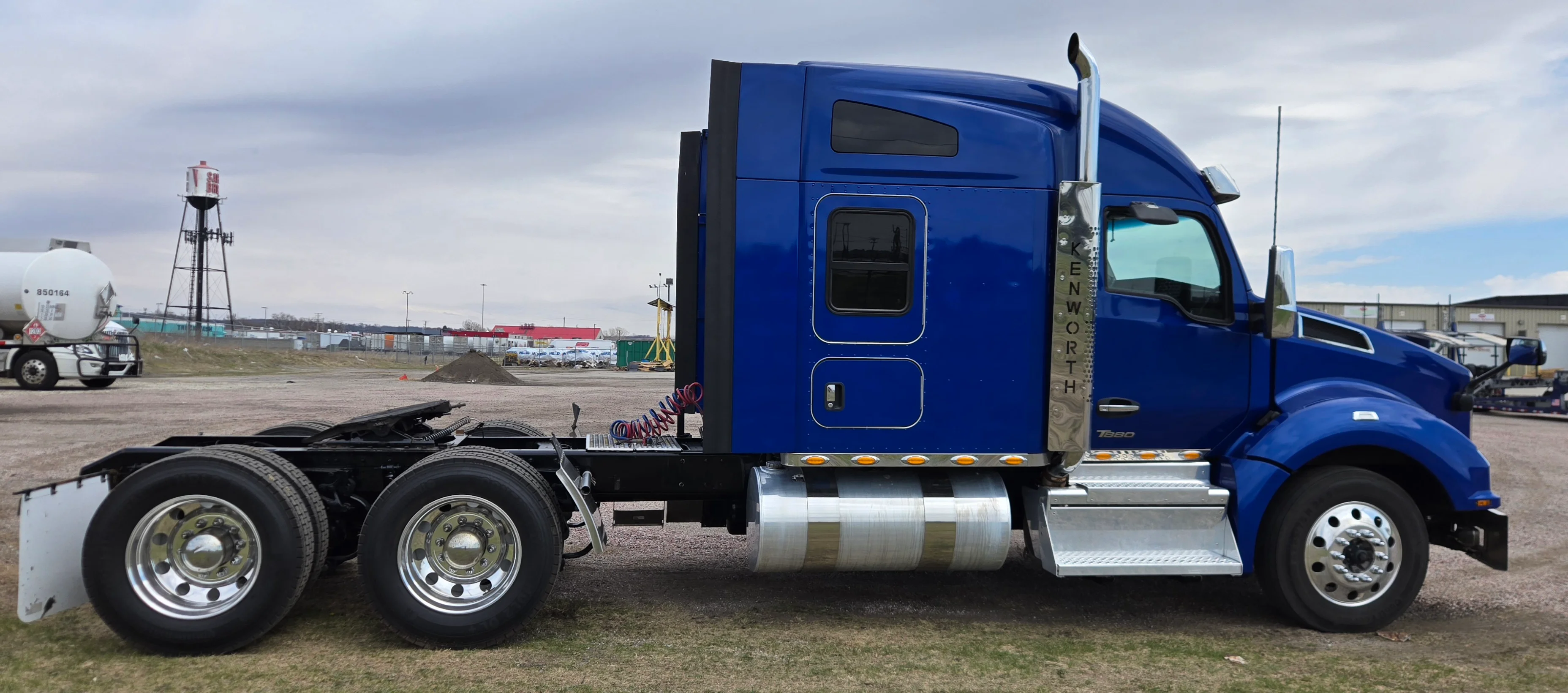 2023 Kenworth T880 in Gretna, NE — photo 5