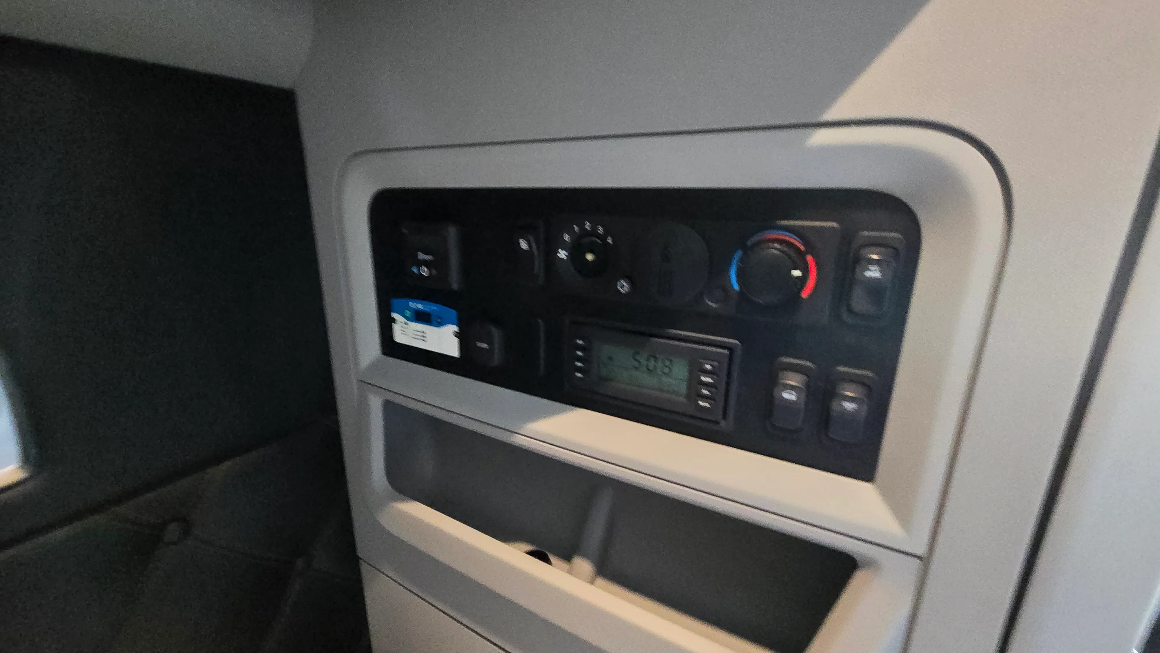 2023 Kenworth T880 in Gretna, NE — photo 13