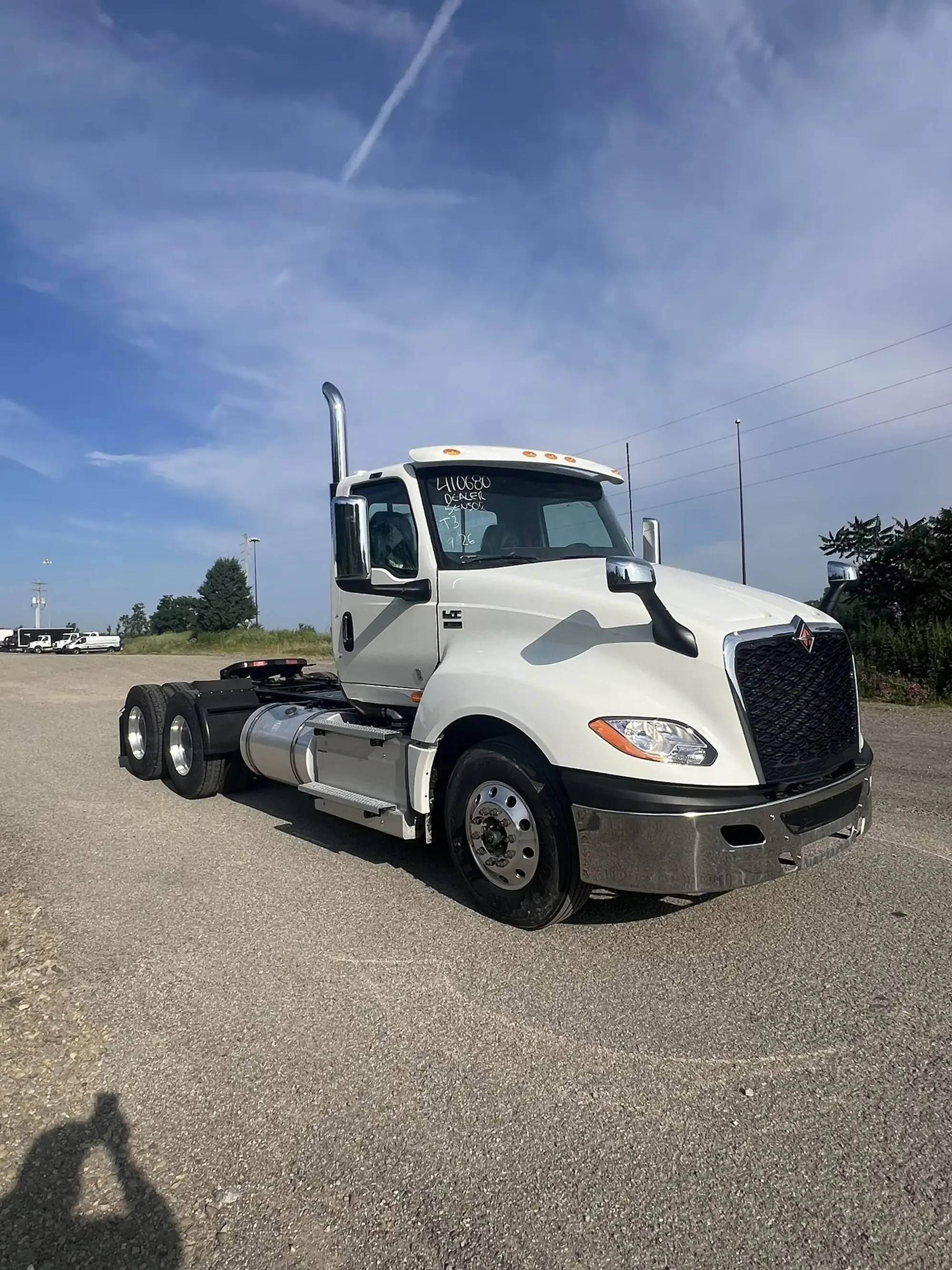 2025 International LT - image 2