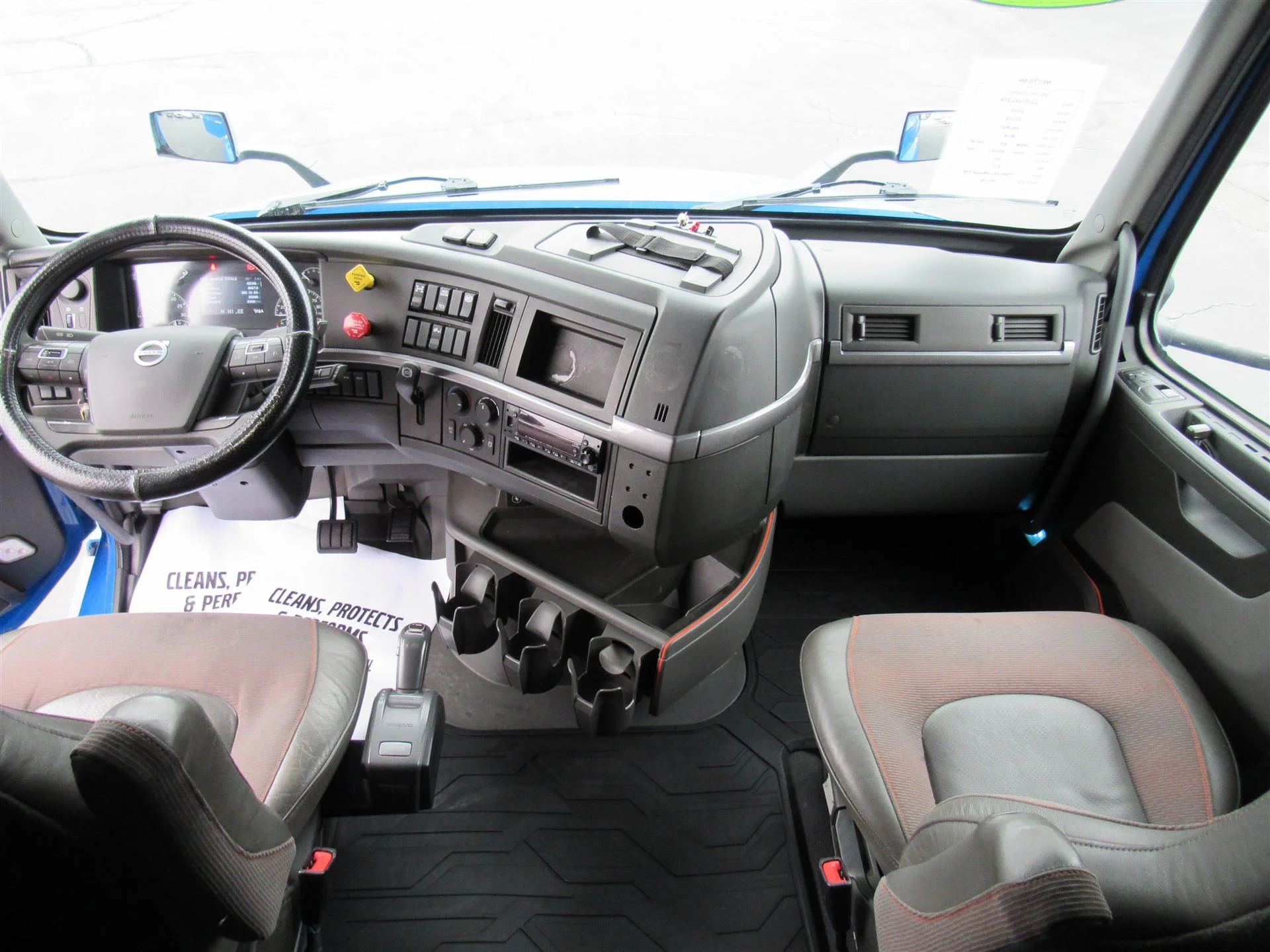 2024 Volvo VNL 860 - image 24