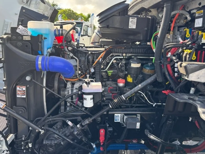 2025 Peterbilt 567 in Doral, FL — photo 5