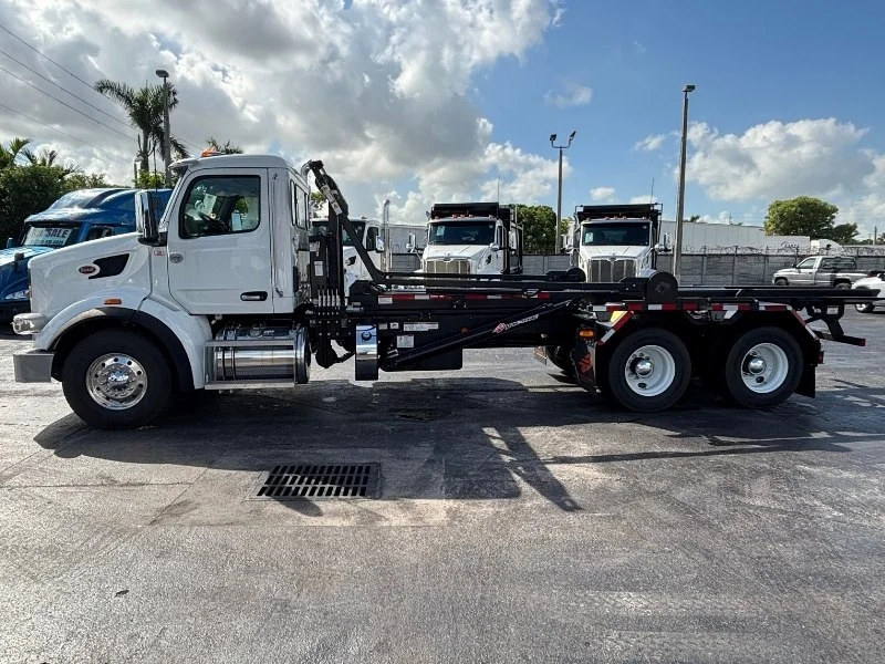 2025 Peterbilt 567 in Doral, FL — photo 6