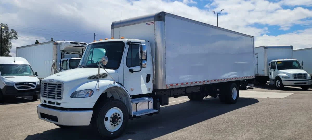 2021 Freightliner M2 106 - image 3