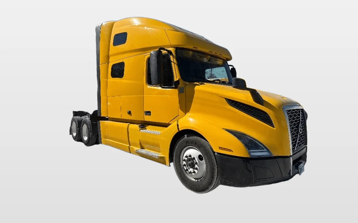 2022 Volvo - image 1