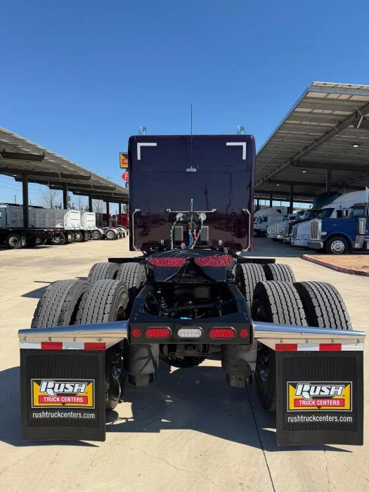 2027 Peterbilt 589 - image 5