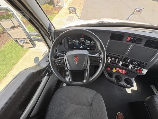 2024 Kenworth T680 in Salt Lake City, UT — photo 11