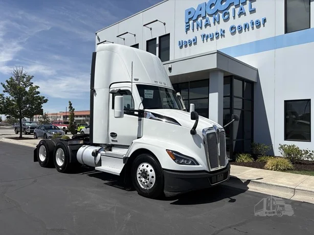 2024 Kenworth T680 in Salt Lake City, UT — photo 2