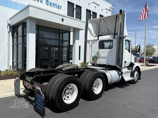 2024 Kenworth T680 in Salt Lake City, UT — photo 7