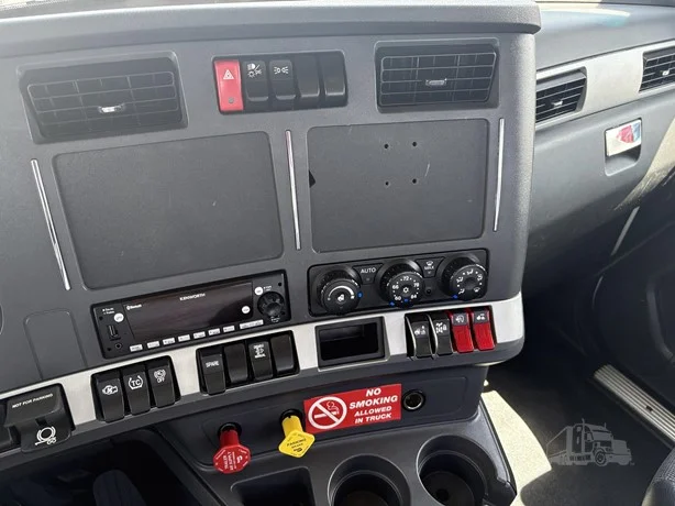 2024 Kenworth T680 in Salt Lake City, UT — photo 12