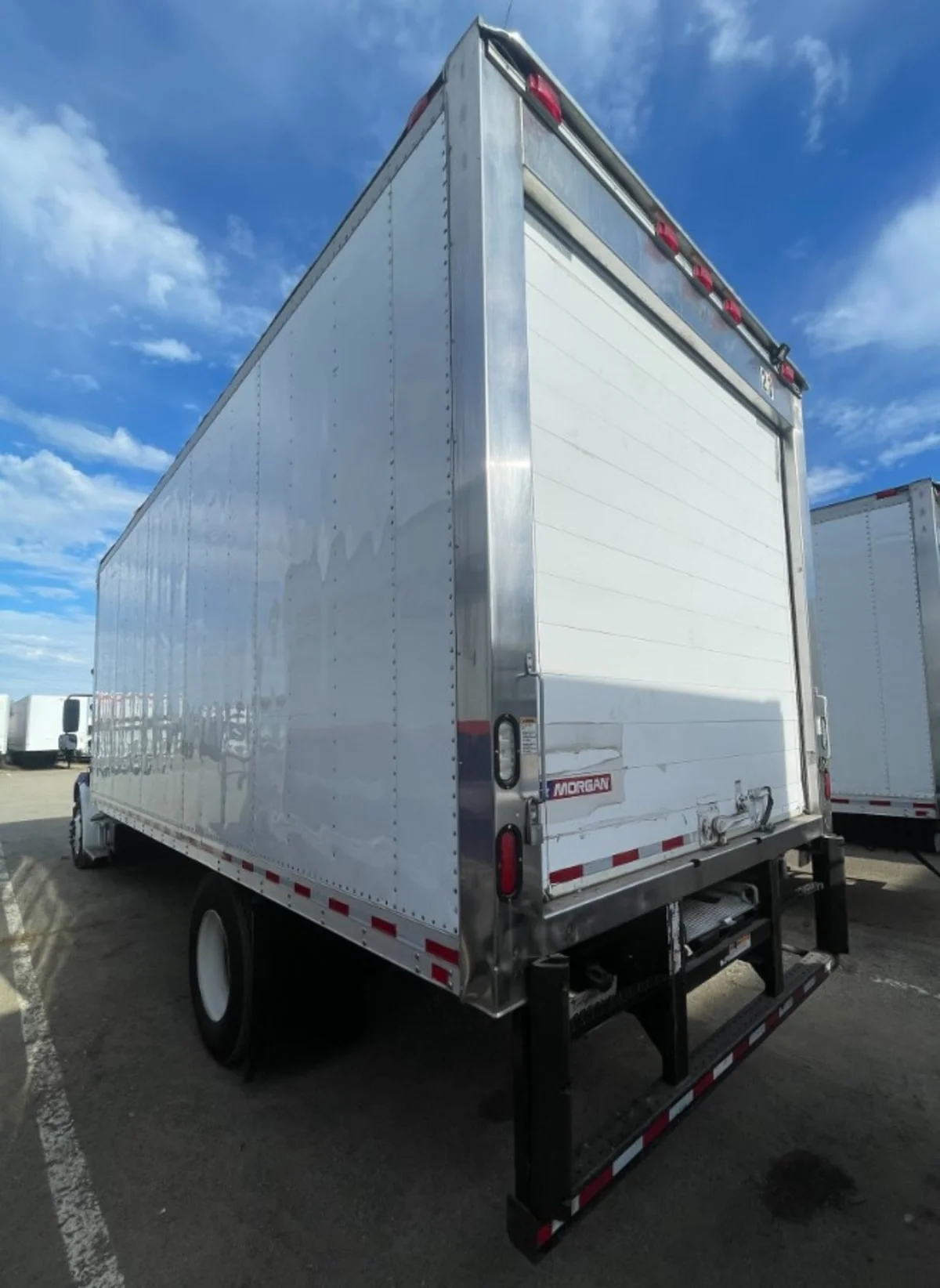 2016 Freightliner M2 106 - image 6