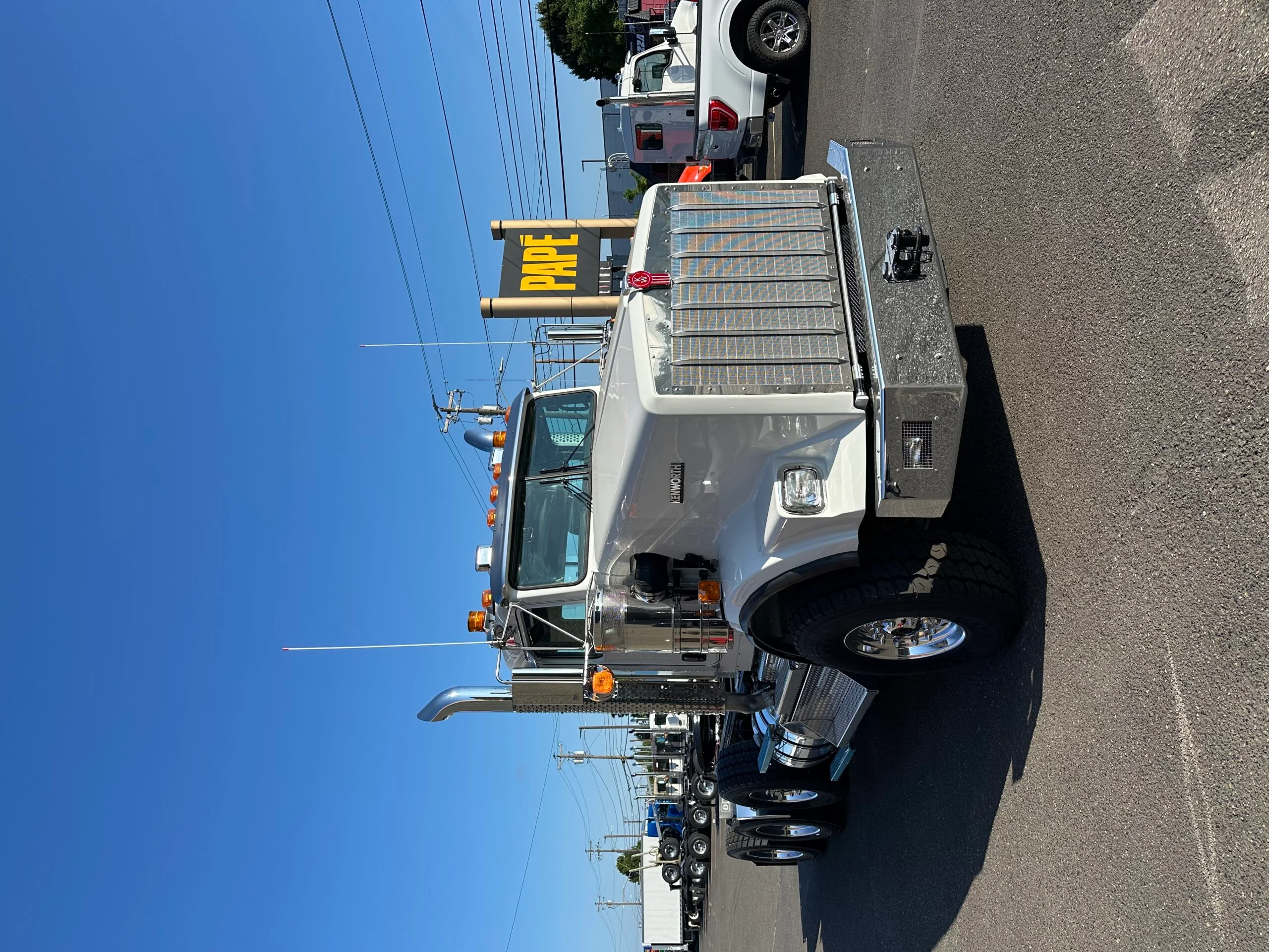 2027 Kenworth T800