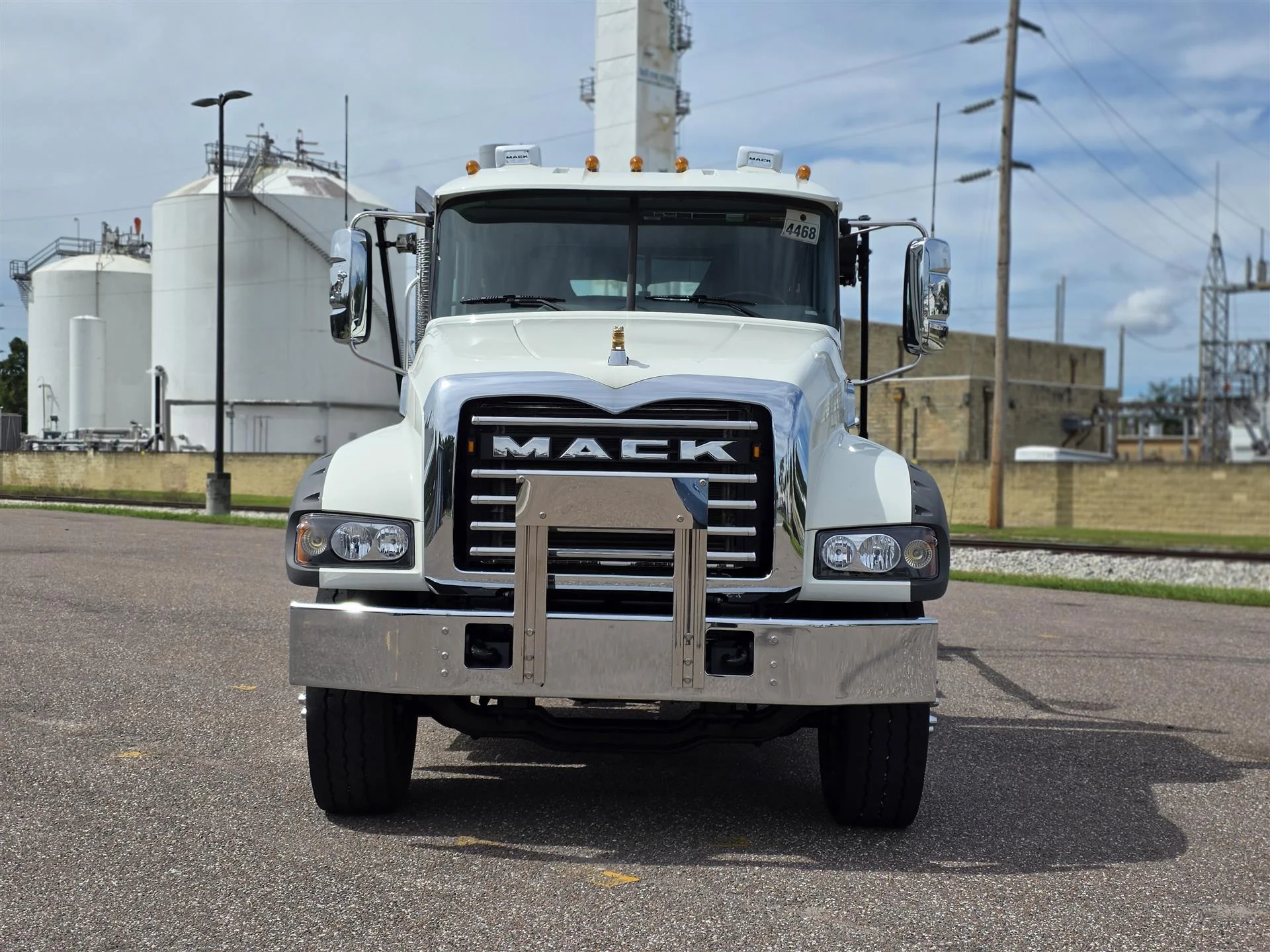 2024 Mack Granite - image 2