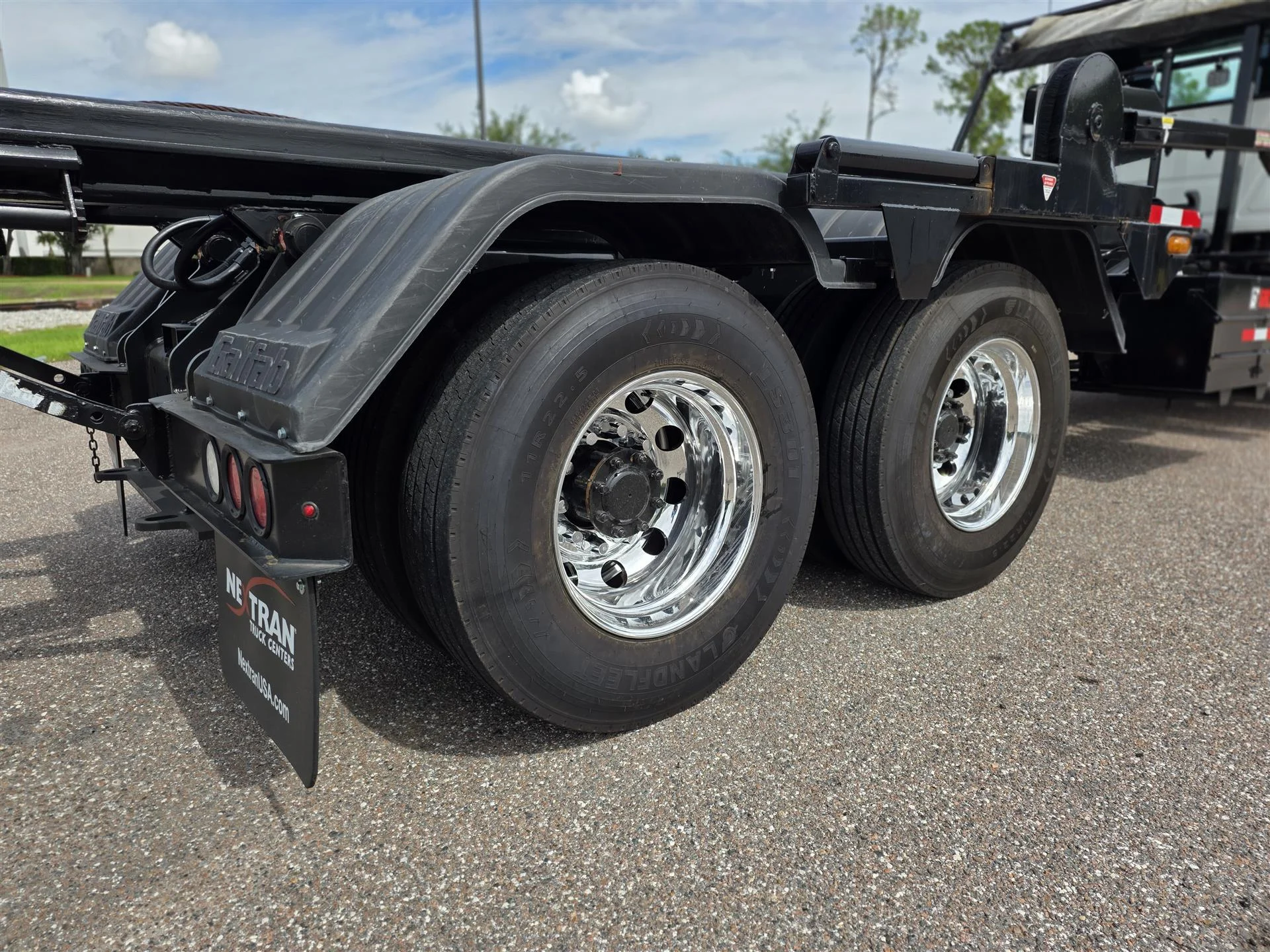 2024 Mack Granite - image 9