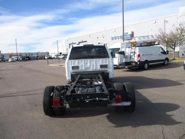 2025 Ford F-550 — photo 7