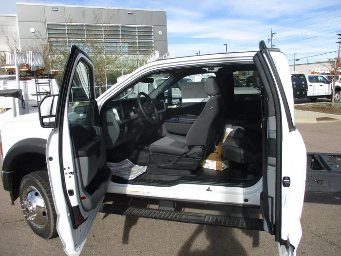 2025 Ford F-550 — photo 10